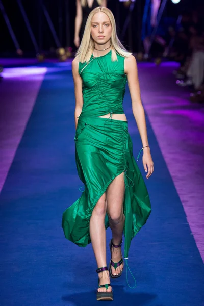 Look 5